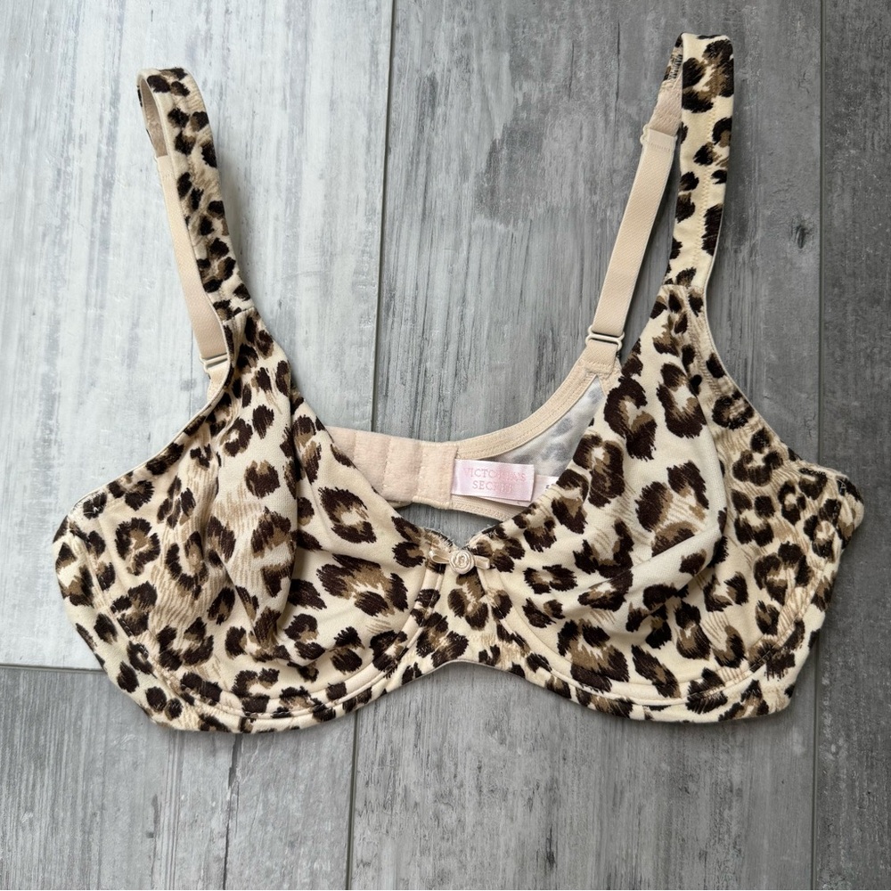 Victoria’s Secret Leopard Print Underwire Bra | Size 34C